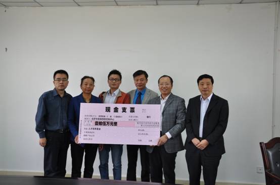 F:\照片\照片\2013年\拉萨\新建文件夹\DSC_0450.JPG